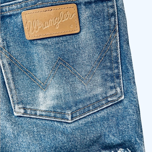 WRANGLER embroidered cutoff shorts, Daisy Dukes, Girls size 12-14 - Picture 11 of 11